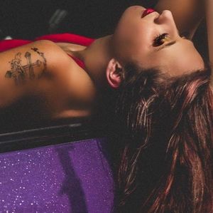 Meet your Posher, Dominique